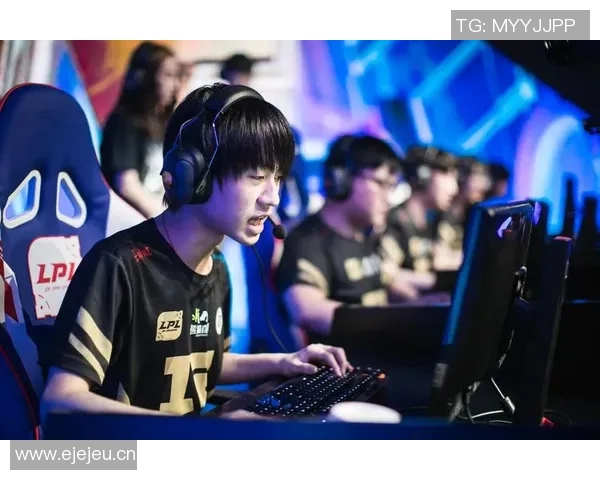 聚焦王者荣耀RNG战队个人能力分析与发展潜力探讨